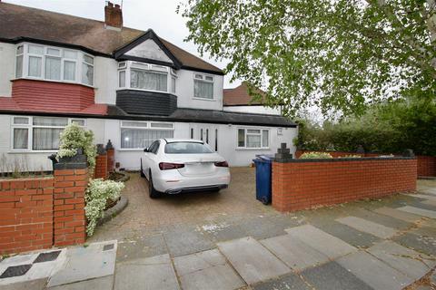 4 bedroom semi-detached house for sale, Rothesay Avenue, Greenford