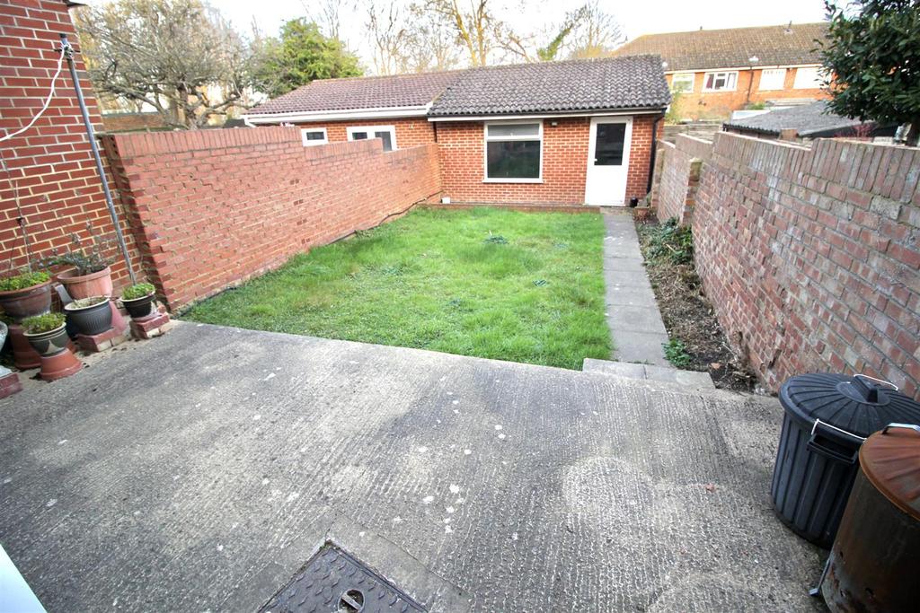 Hurley Road, Greenford 3 bed end of terrace house £545,000