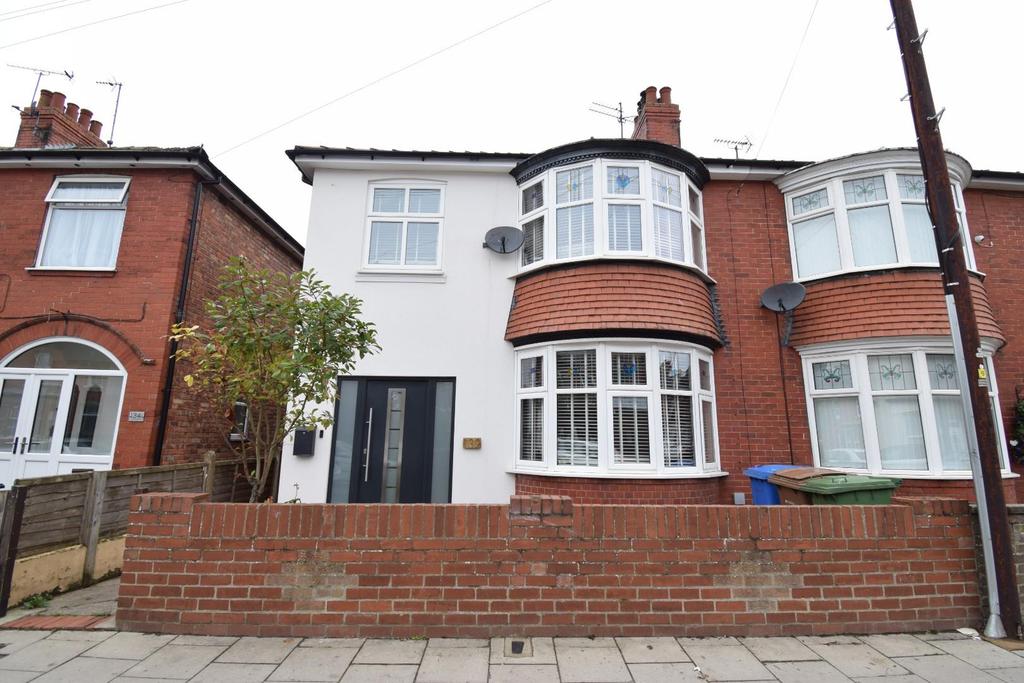 St. Johns Avenue, Bridlington 3 bed house for sale £220,000