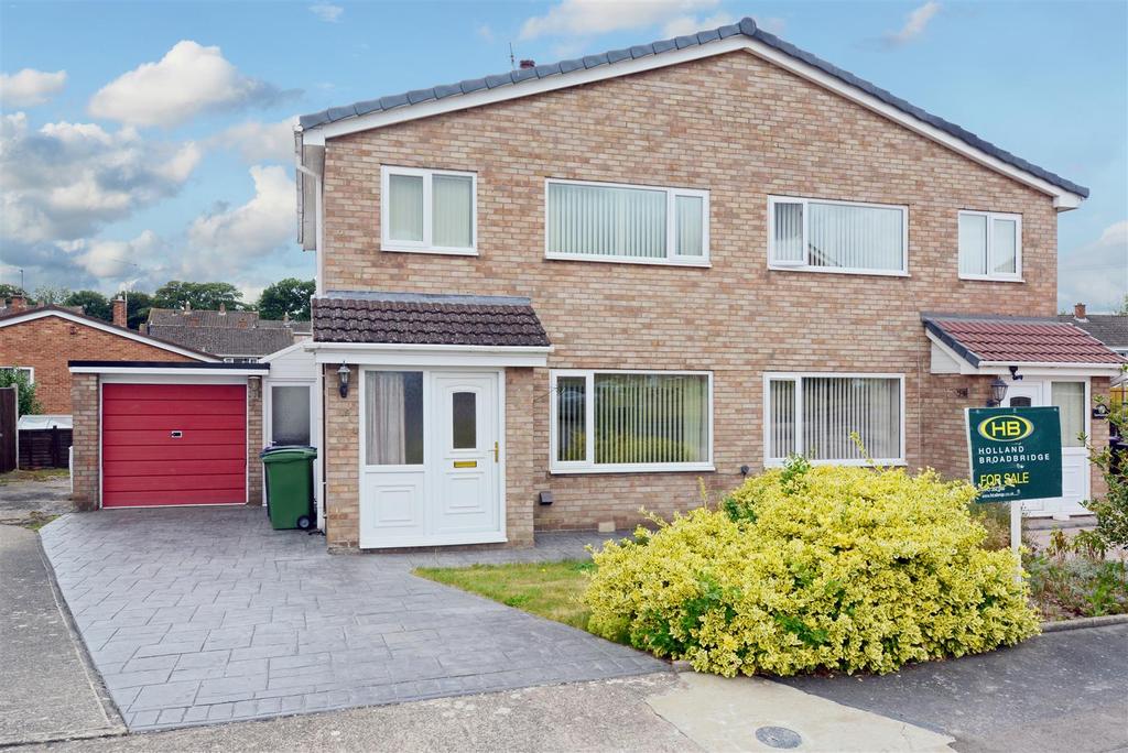 Cardington Drive, Heath Farm, Shrewsbury 3 bed semidetached house £