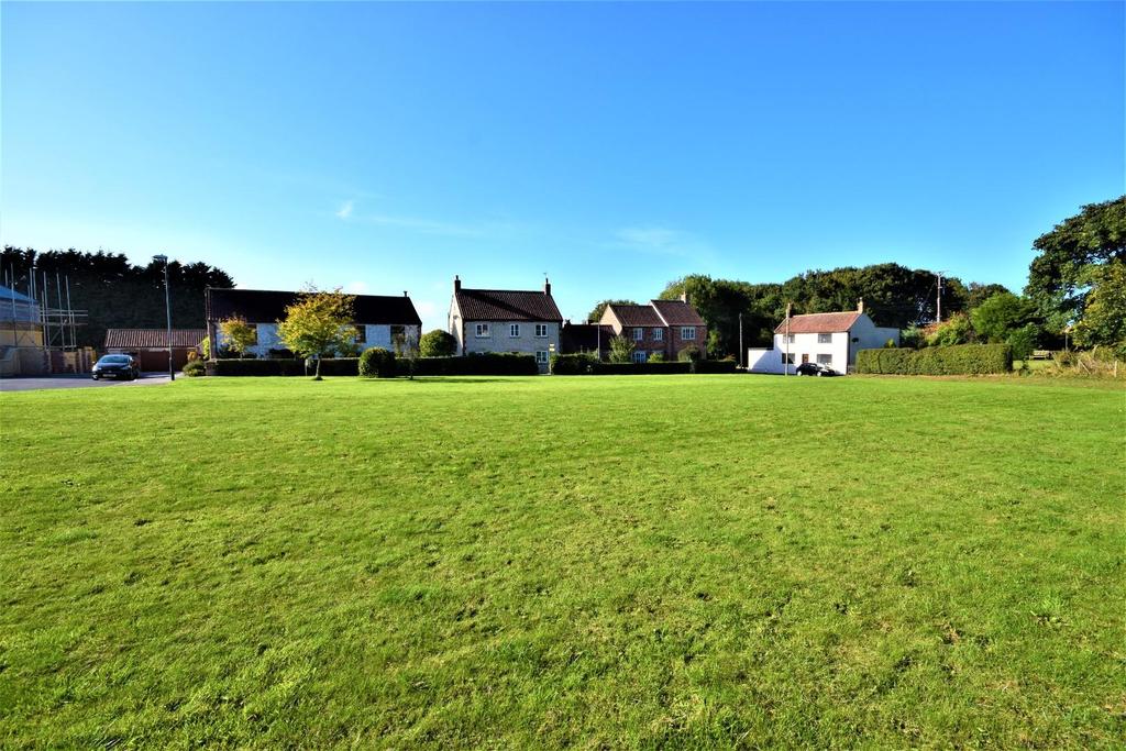 Church Hill, Reighton, Filey 4 bed detached house £450,000