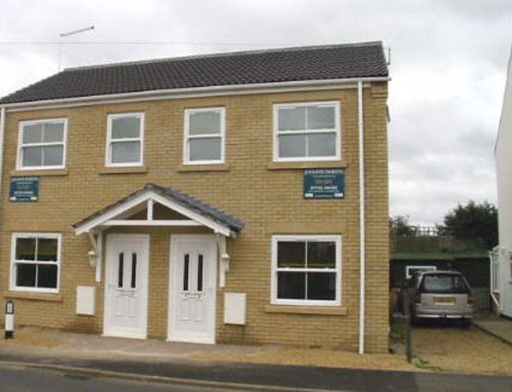Crowland Road, Eye Green PE6 7TR 2 bed semidetached house £675 pcm