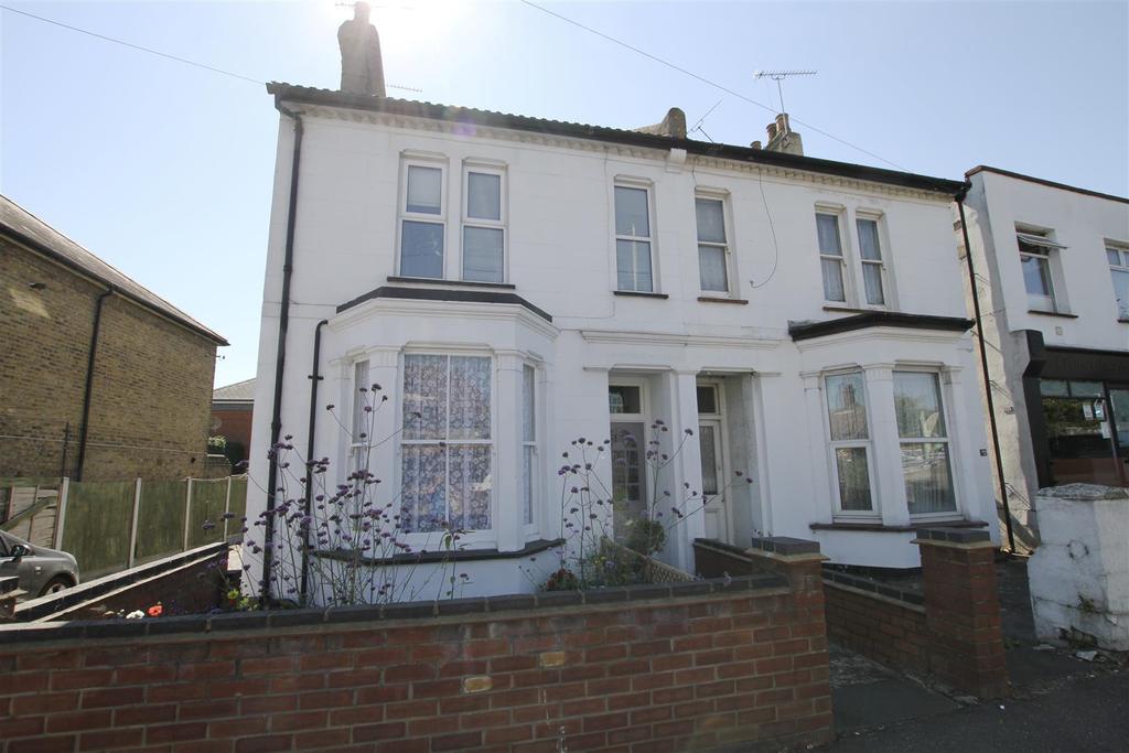 East Street, SouthendOnSea 2 bed flat £230,000