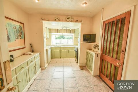 2 bedroom semi-detached bungalow for sale - Roachburn Road, Newcastle Upon Tyne