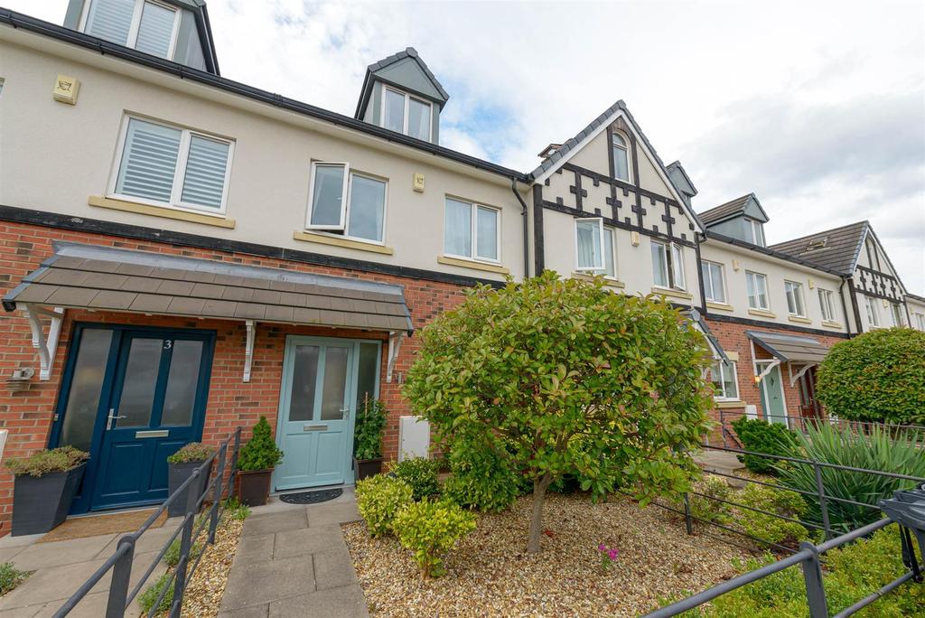 Imperial Court, Nantwich 3 bed terraced house for sale £265,000