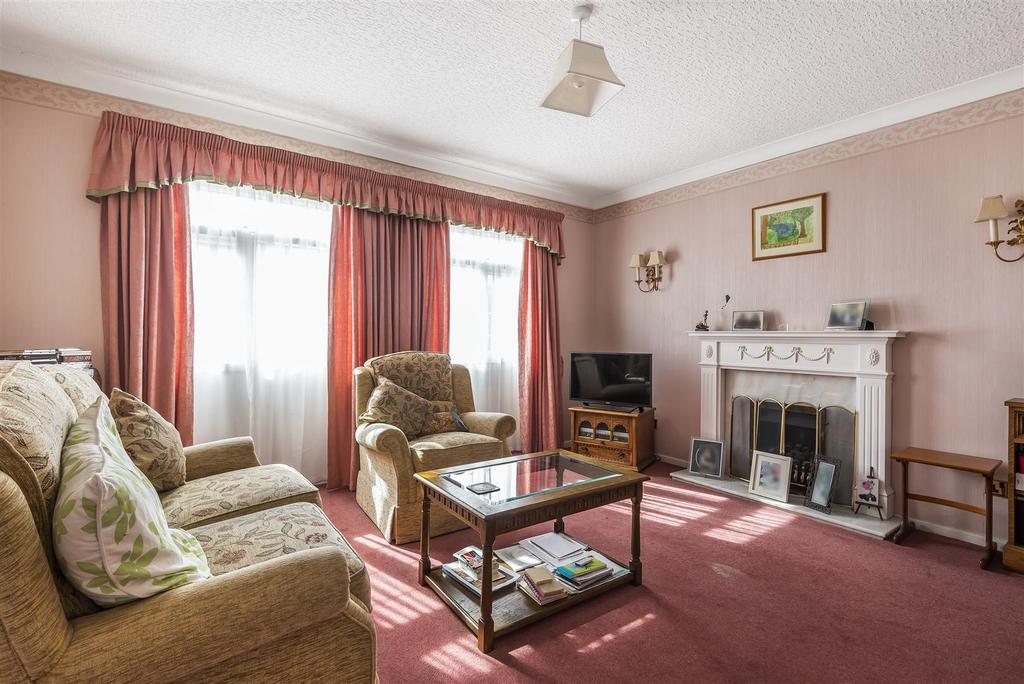 Aspen Avenue, Bedford 3 bed detached bungalow £500,000