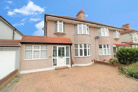 25 Berkeley Avenue, Bexleyheath, DA7 4TY