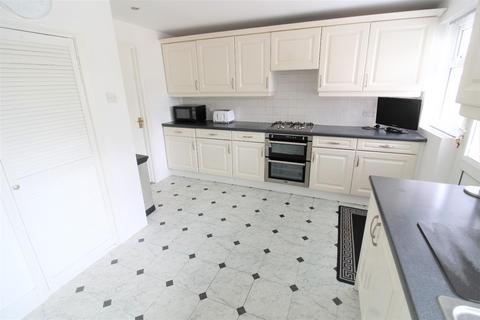 25 Berkeley Avenue, Bexleyheath, DA7 4TY