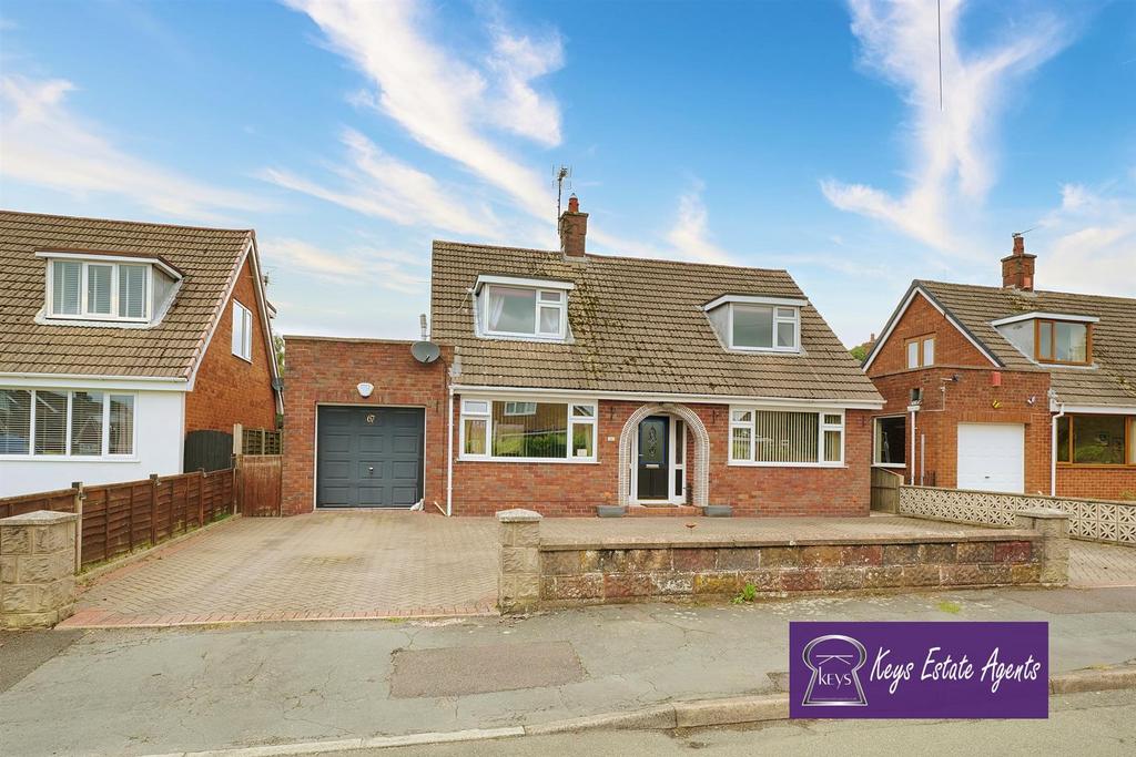 Bernard Grove, Meir Heath, 4 bed detached bungalow £350,000