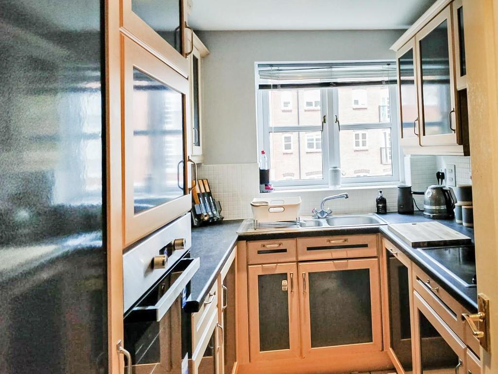 Kitchen.JPG