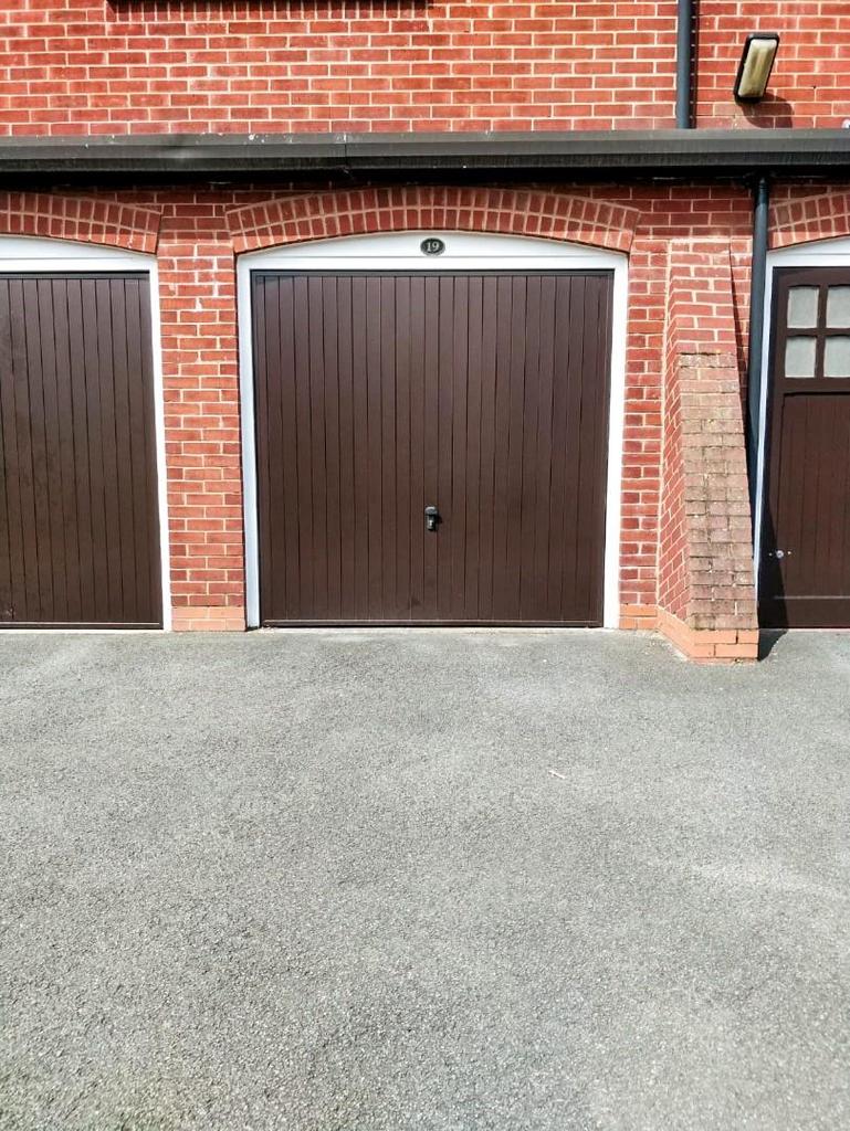 Garage.jpg