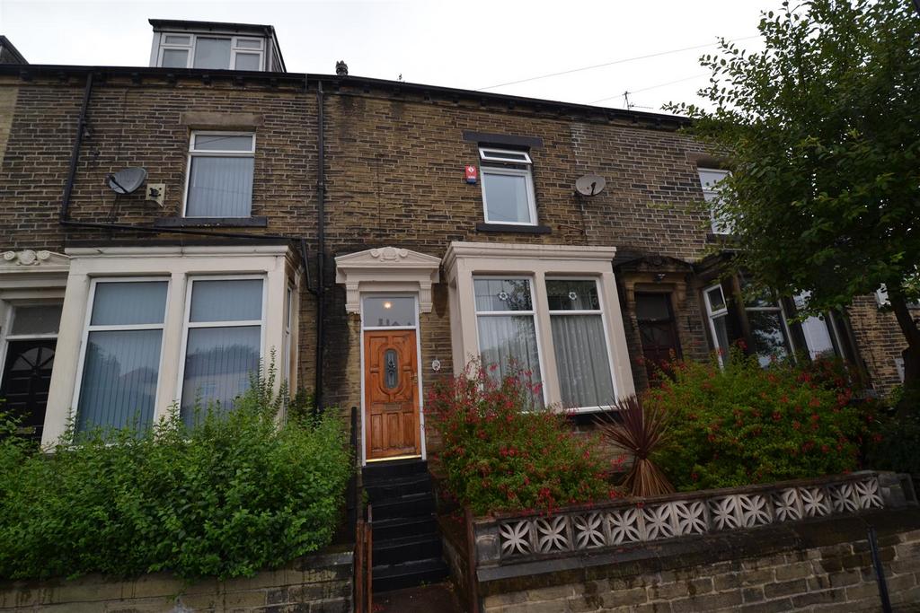 Hollingwood Lane, Horton Bank Top... 3 bed terraced house £139,000