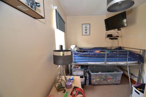5 Back Fold, Clayton, Bradford, BD14 6BW