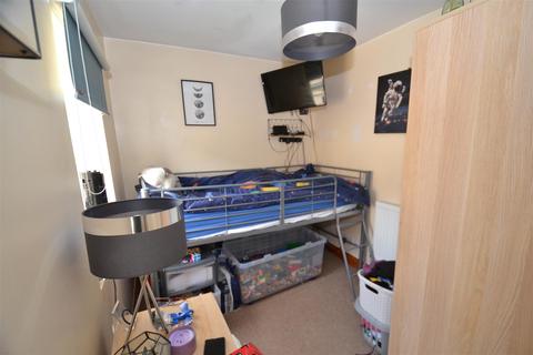 5 Back Fold, Clayton, Bradford, BD14 6BW