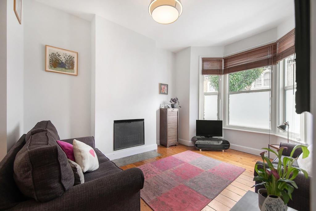 Plato Road, SW2 1 bed flat for sale £475,000