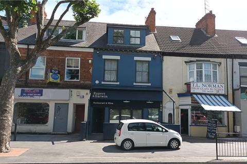 Retail property (high street) to rent - Princes Avenue, Hull, HU5 3QJ