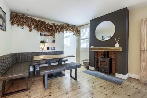 21 Binfield Road, Byfleet, West Byfleet, KT14 7PN