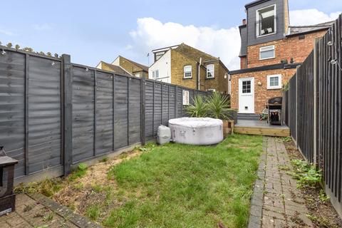 21 Binfield Road, Byfleet, West Byfleet, KT14 7PN