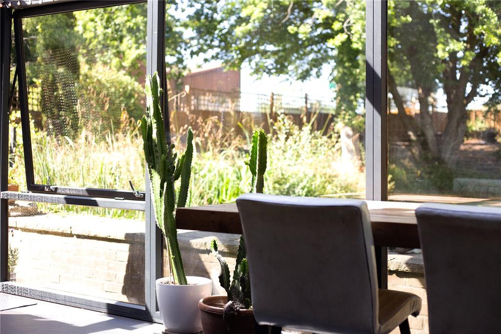Garden Room Detail
