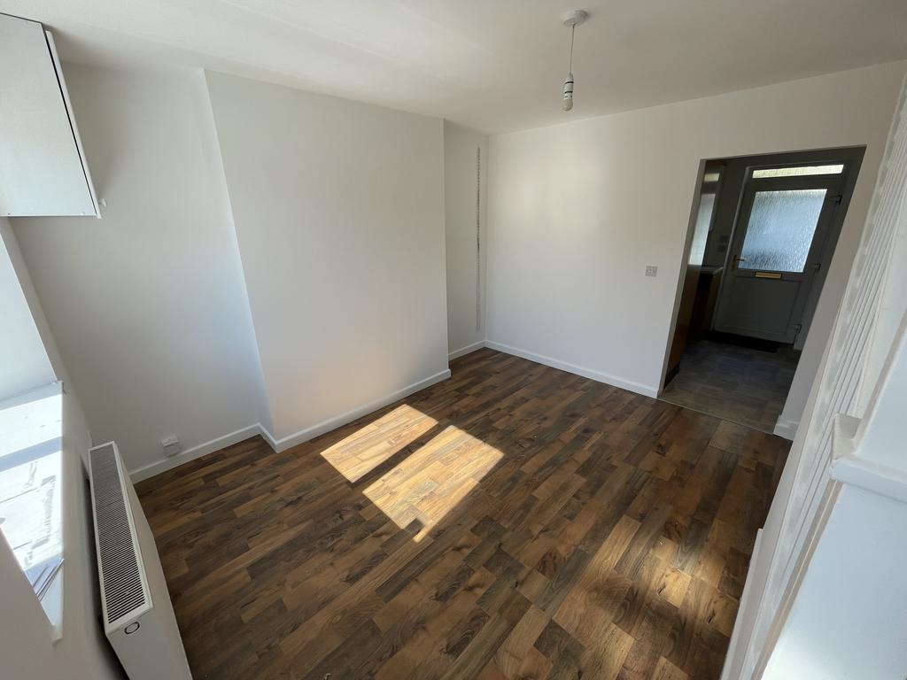 Bradley Lane, Newton Abbot 2 bed apartment £775 pcm (£179 pw)