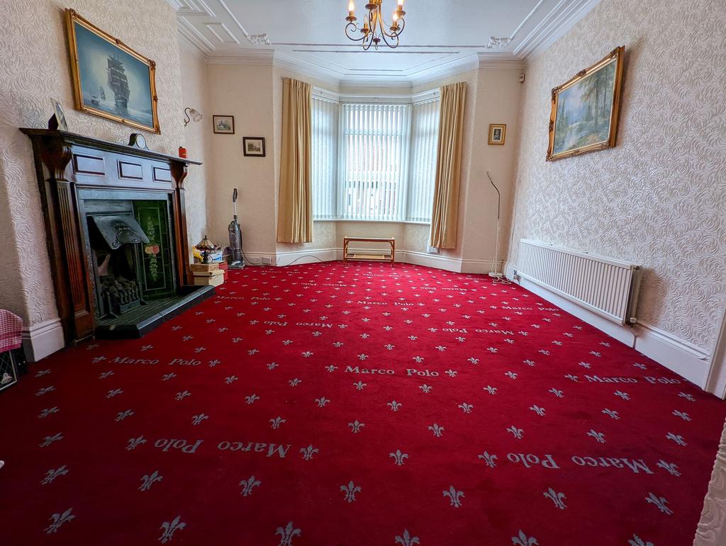 2-bedroom-ground-floor-flat-for-sale-in-lyons-place-hedge-end-so30