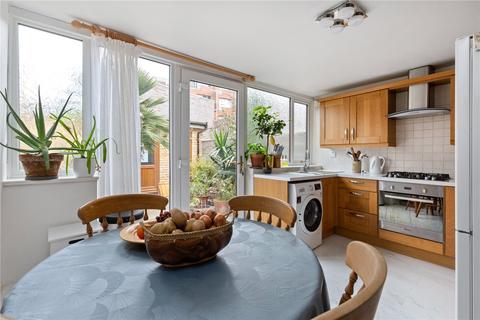 4 bedroom end of terrace house for sale, Woodseer Street, London, E1