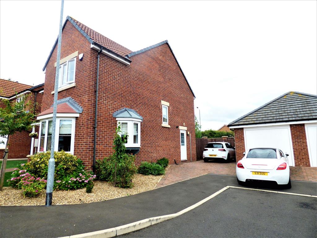 The Chequers, Consett, Durham, DH8 7EQ 3 bed detached house £255,000