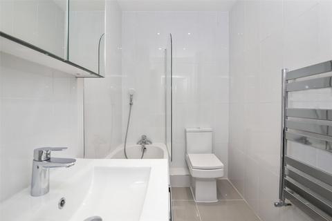 2 bedroom apartment for sale - Woolwich Road, Charlton, SE7