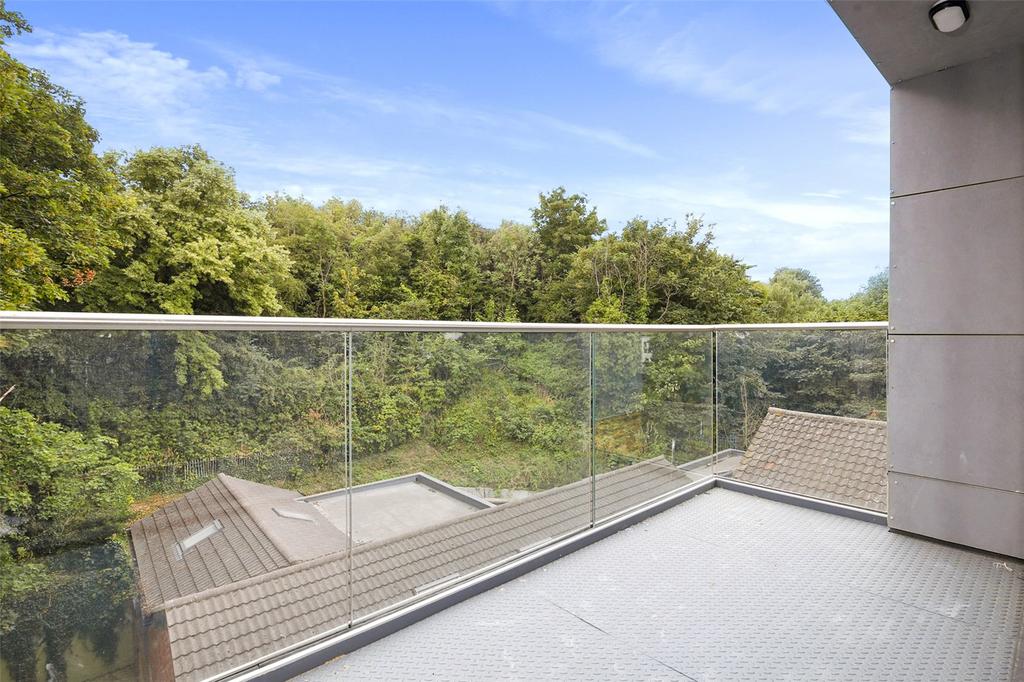 Woolwich Road, Charlton, SE7 2 bed apartment for sale £520,000
