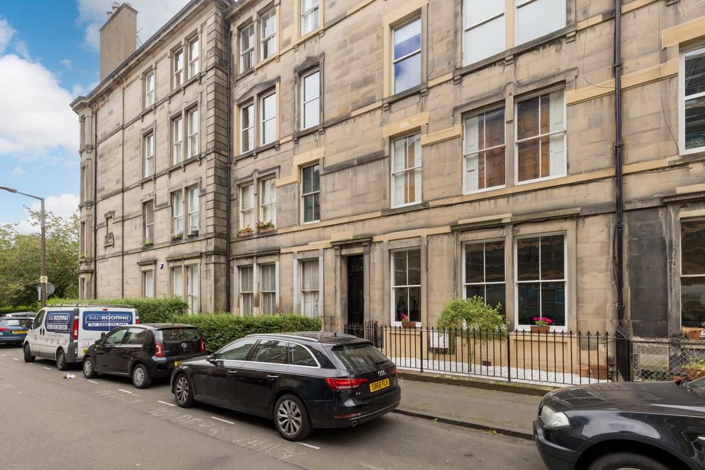1 2F1, Valleyfield Street, Edinburgh... 2 bed flat £360,000