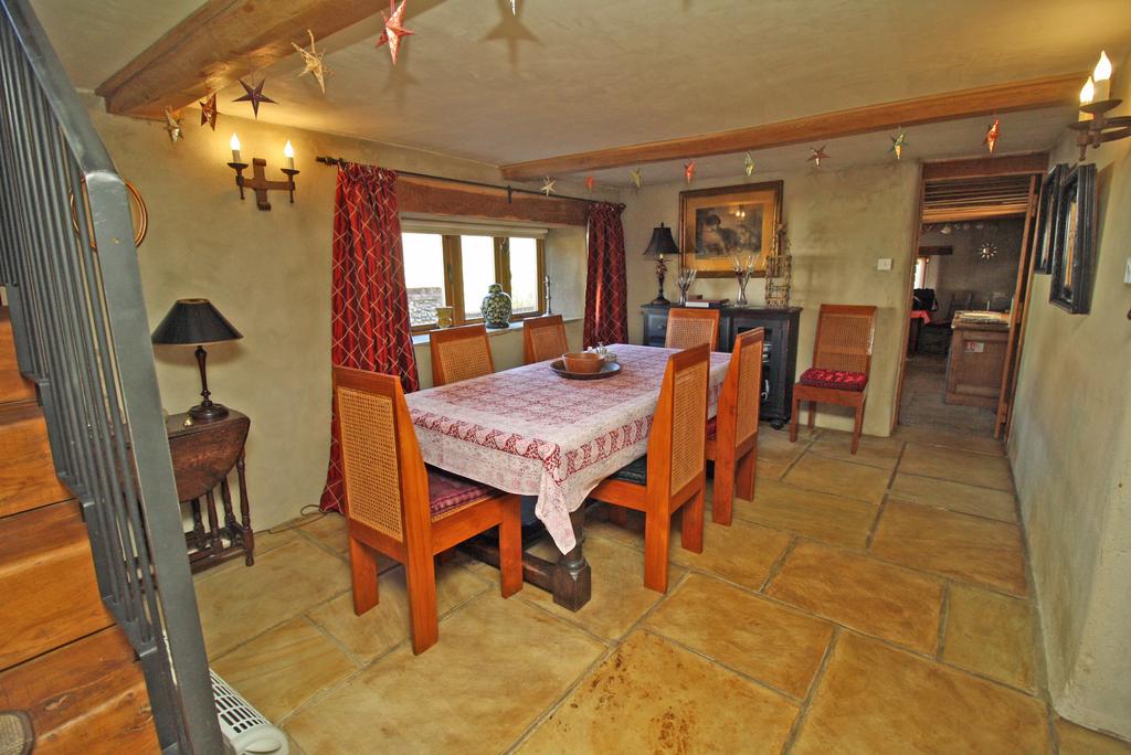 The Green, Hunworth NR24 4 bed character property £2,250 pcm (£519 pw)