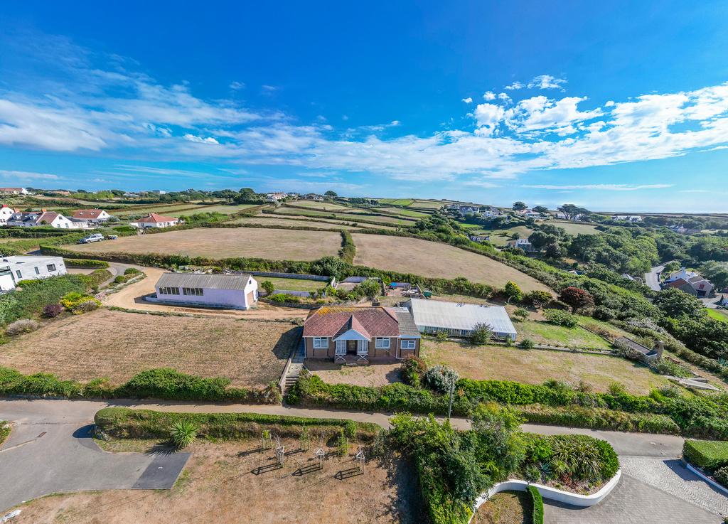 Rue De La Rocque, Torteval, Guernsey Detached house £1,200,000