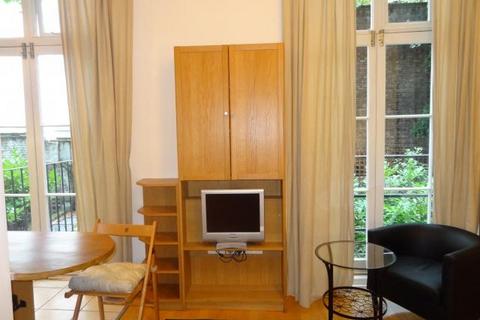 Studio to rent, Cartwright Gardens, Bloomsbury, London, WC1H