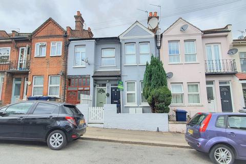 58 Welbeck Road, Barnet, EN4 8RZ