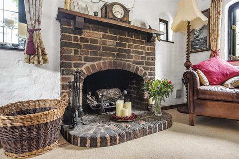 Brackenhill Grove Lane, West Chiltington, Pulborough, RH20 2RD