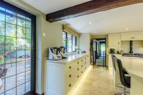 Brackenhill Grove Lane, West Chiltington, Pulborough, RH20 2RD