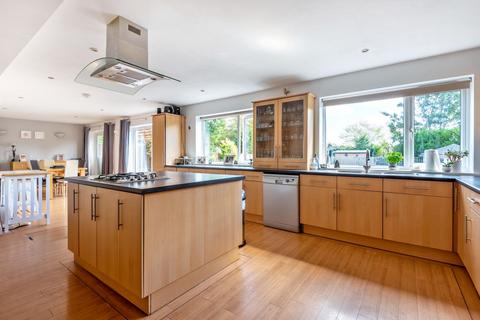 4 bedroom semi-detached house for sale, Dippers Close, Sevenoaks, TN15
