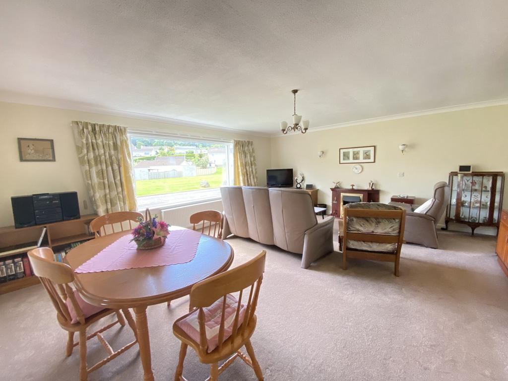 2 Telford Close, Kirkcudbright 4 bed bungalow £285,000