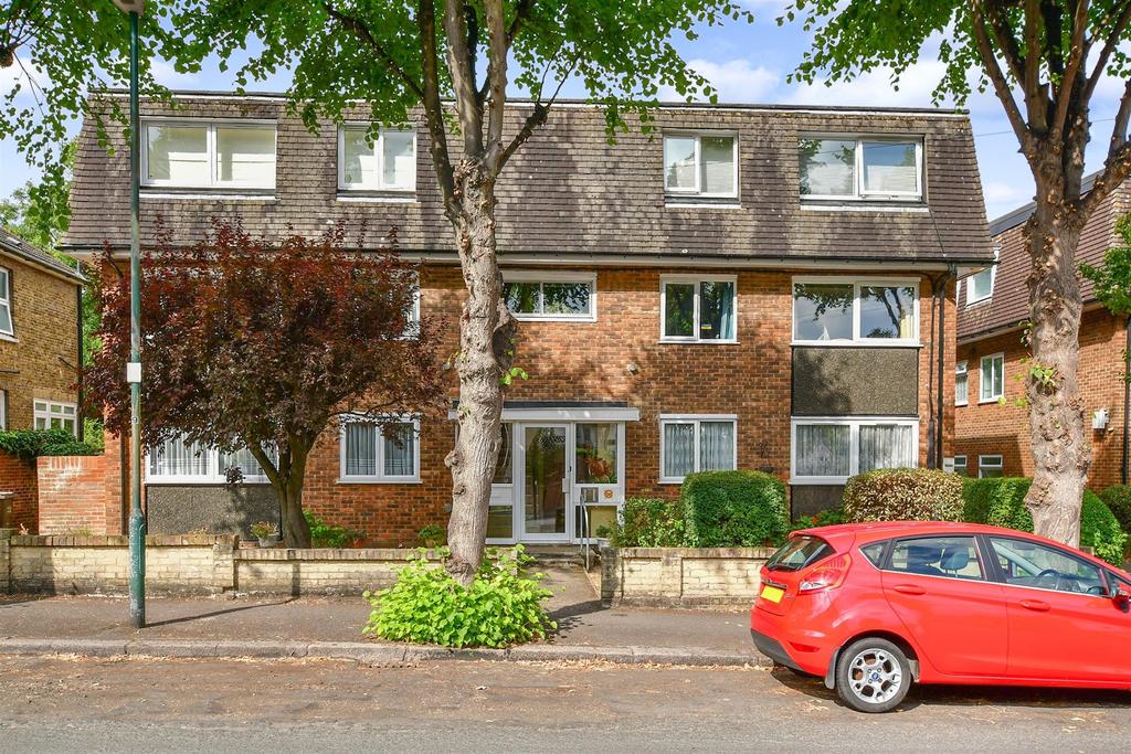 Onslow Gardens, Wallington, Surrey 1 bed ground floor flat £170,000