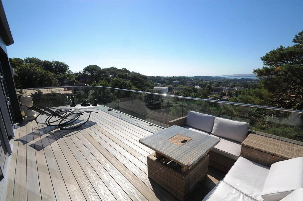Mount Road, Lower Parkstone, Poole, Dorset, BH14 2 bed apartment for