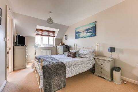 12 Athena Close, Southend-on-sea, SS2 4GL