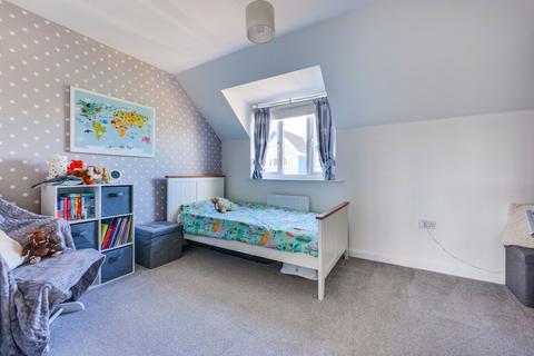 12 Athena Close, Southend-on-sea, SS2 4GL