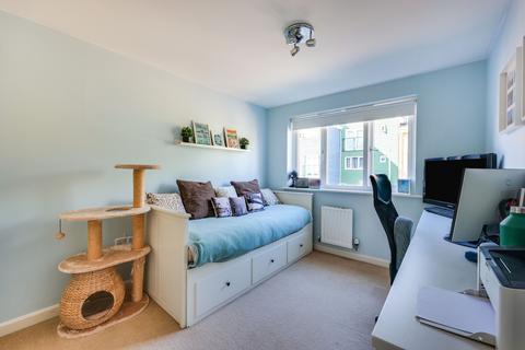 12 Athena Close, Southend-on-sea, SS2 4GL