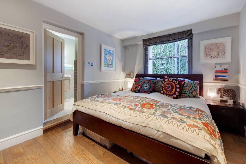 Highbury Grove, Islington, London, N5 2 bed flat £895,000