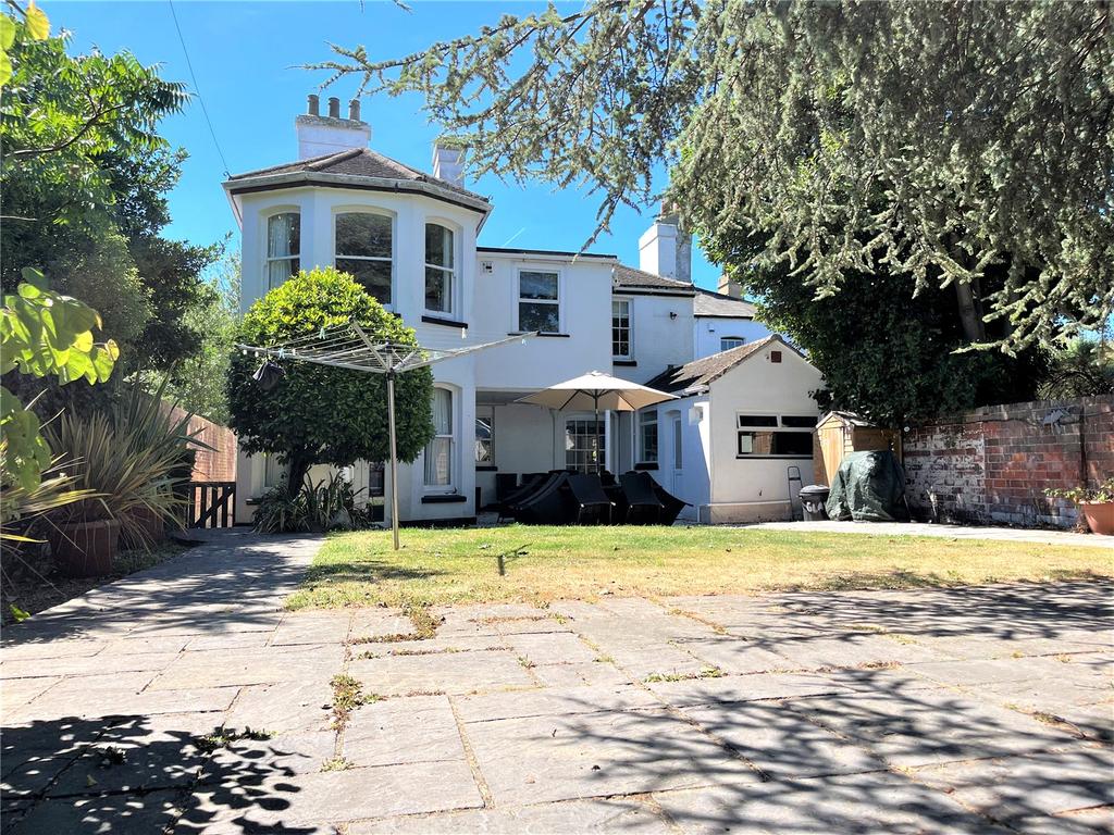 Bury Road, Gosport, Hampshire, PO12 5 bed detached house £875,000