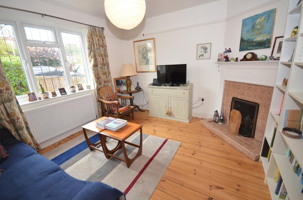 Roman Road, Salisbury, Wiltshire, SP2 3 bed semidetached house £415,000