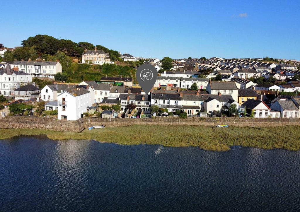 Torrington Street, Bideford 2 bed terraced house for sale £199,950