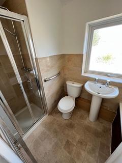 3 bedroom terraced house to rent, Broadway, Urmston M41