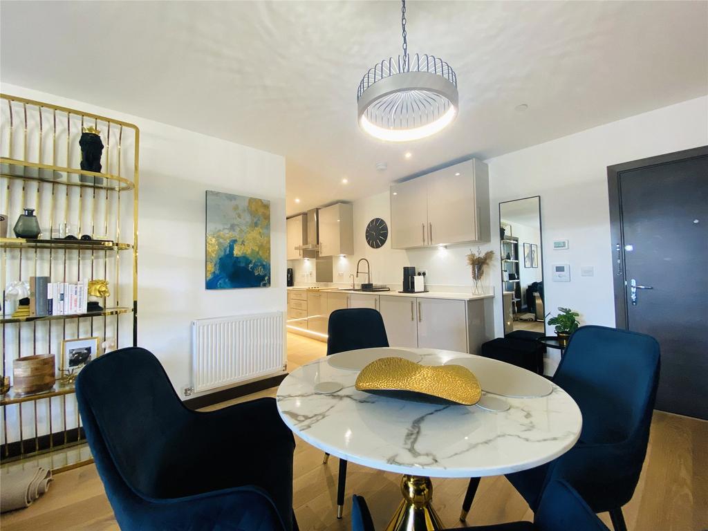 Berkeley Avenue, Reading, Berkshire, RG1 2 bed apartment for sale £