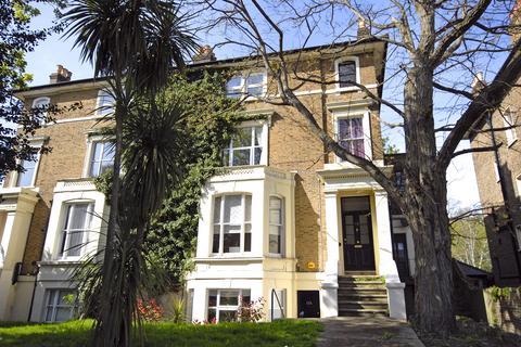2 bedroom flat to rent, Widmore Road Bromley BR1
